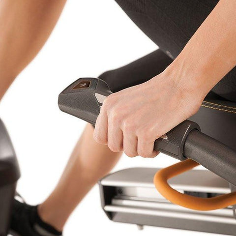 Bicicleta fitness cu spatar MATRIX R30 XER Bicicleta fitness cu spatar MATRIX R30 XER