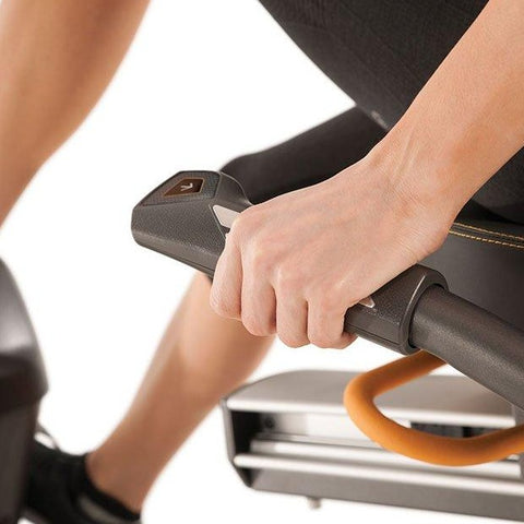 Bicicleta fitness cu spatar MATRIX R30 XIR Bicicleta fitness cu spatar MATRIX R30 XIR