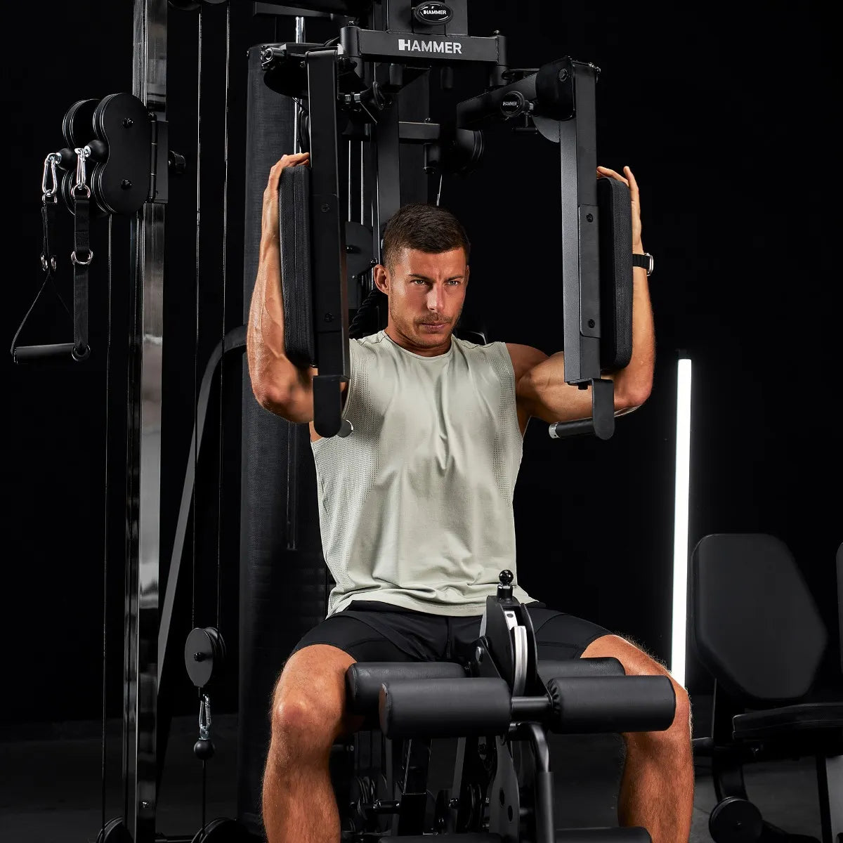 Aparat fitness multifunctional Autark 2500