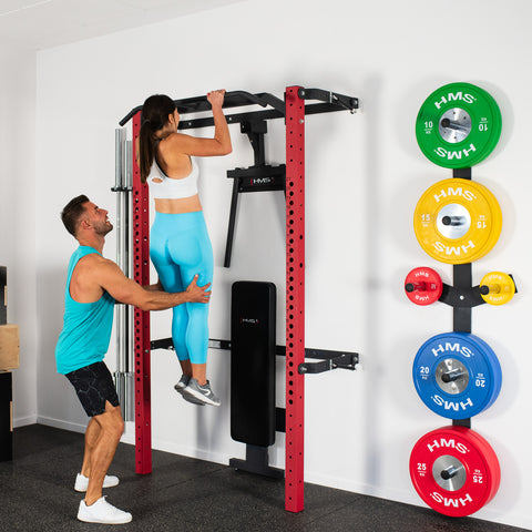 SET PERETE CU SUPORTURI, BANCA ȘI ACCESORII – HMS KLT22  (ROȘU / NEGRU)