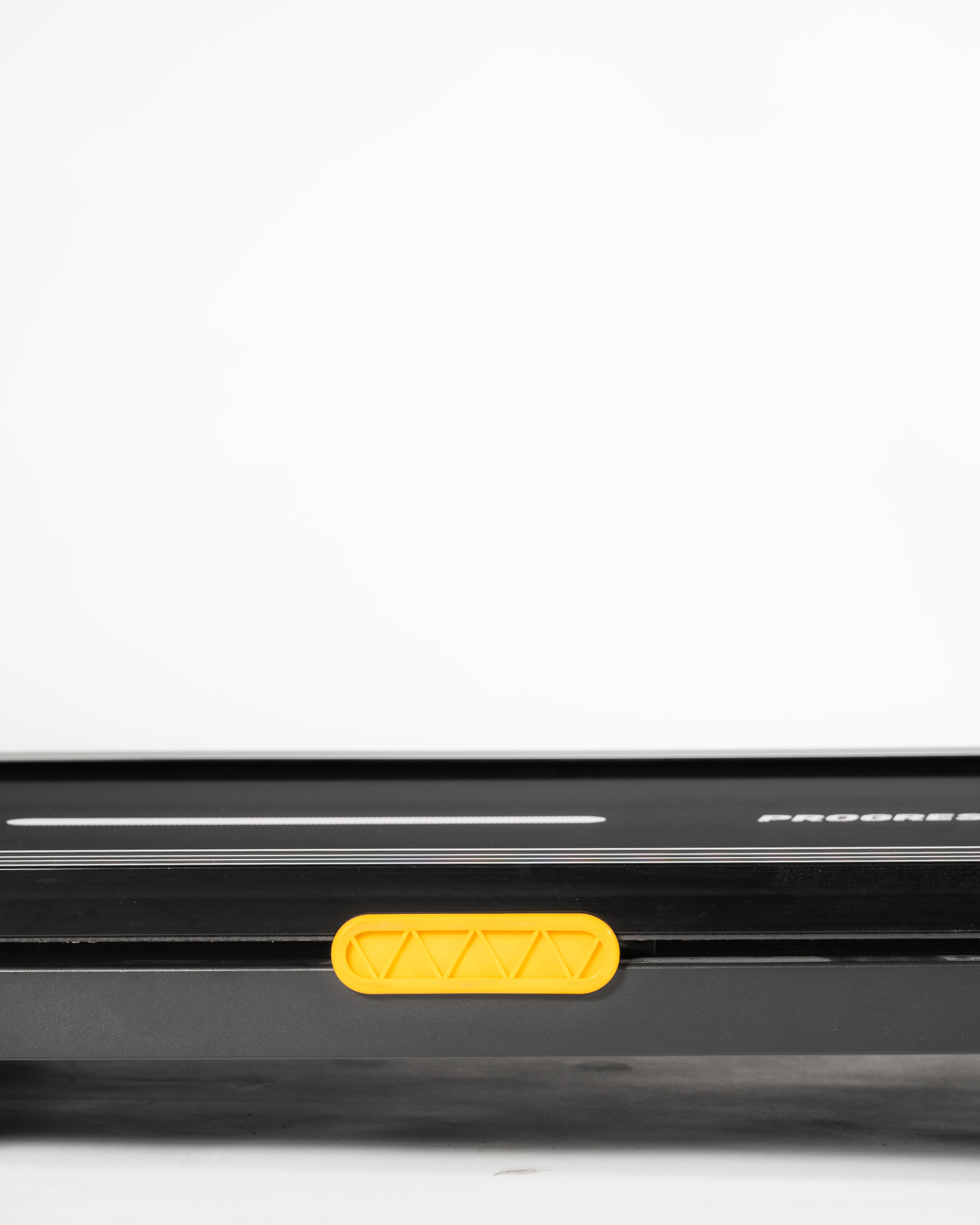 Banda de alergare electrica cu inclinare automata Progressive RUN3000