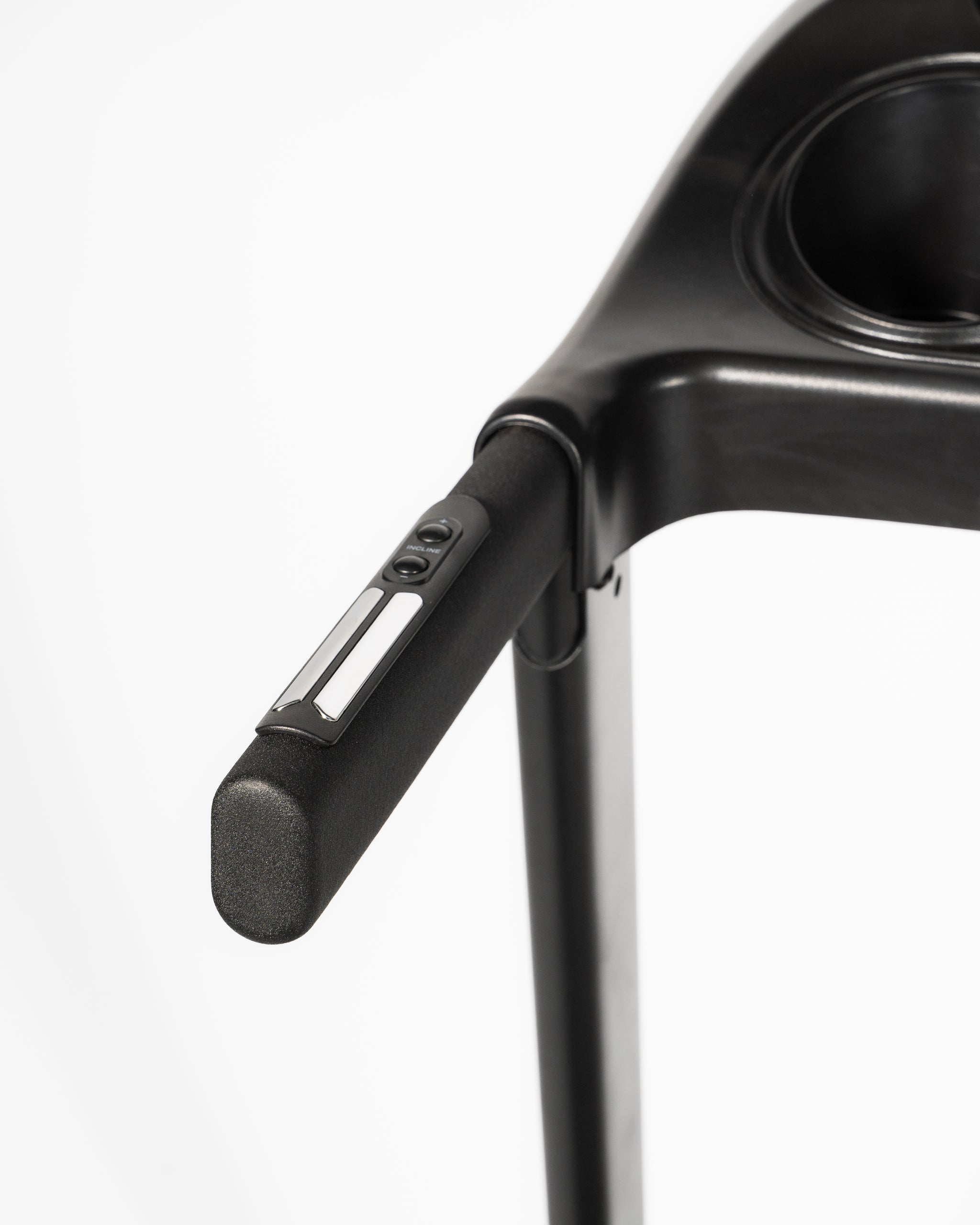 Banda de alergare electrica cu inclinare automata Progressive RUN3000